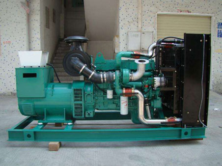 信宜1100kw康明斯柴油发电机组图片 信宜1100kw康明斯柴油发电机组图片